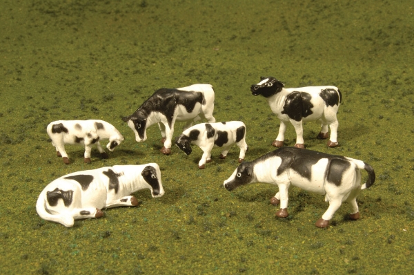 Picture of HO Scale - Cows - Black And White