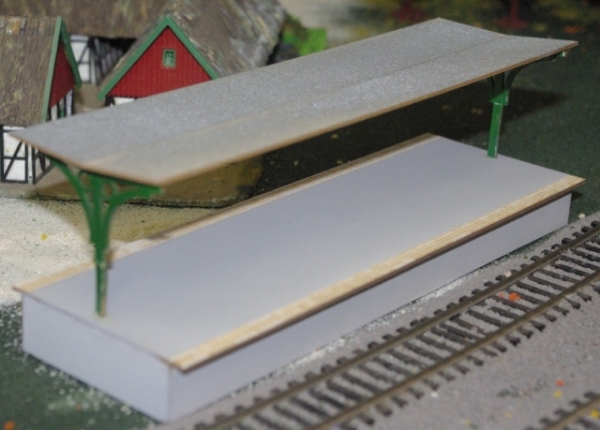 Picture of HO Scale Platform and Platform Canopy