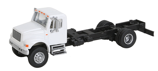 Picture of 1:87 Scale International 4900 Single Axle White Cab / Black Chassis