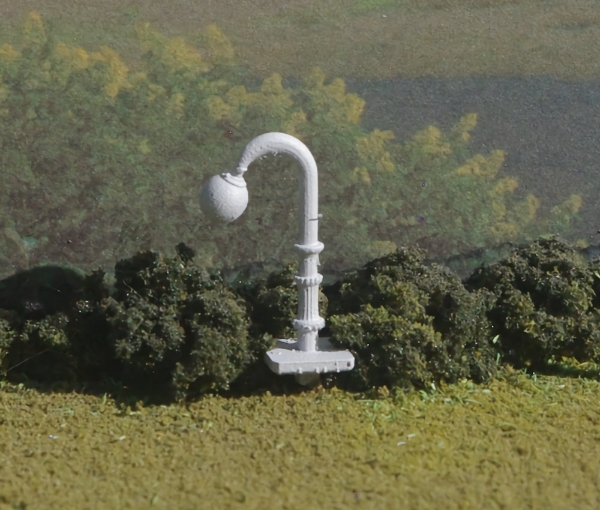 Picture of 1/56 (28mm) Scale - Bridges Set - Light Pole Floral (4 Pack) - Non-Working