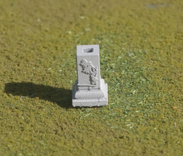 Picture of 1/56 (28mm) Scale - Bridges Set - Pillar - Floral (4 Pack)